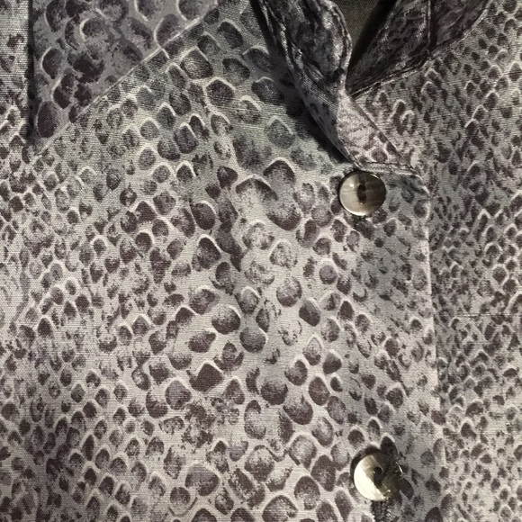 Vest - Picture 2 of 3